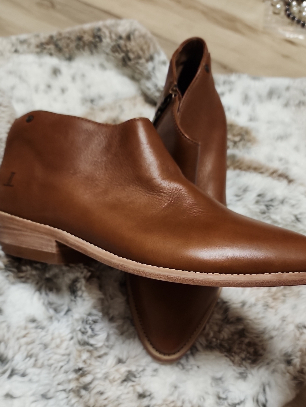 NWOT Lucchese Brown Leather Boots